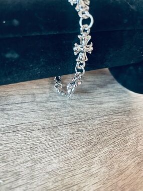 Brand new never worn Silver Cross Link Bracelet - Silver